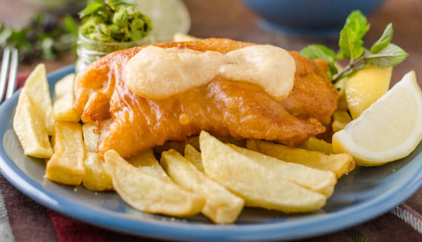 Cómo hacer un Fish and chips típicamente inglés - Bacalao rebozado