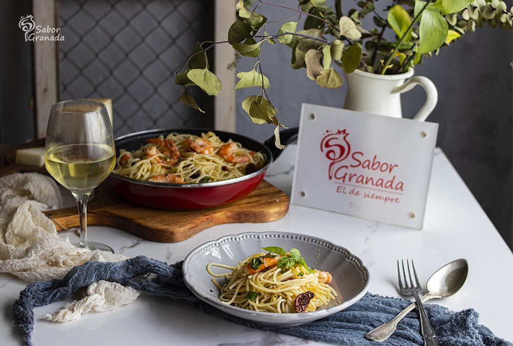 Espaguetis Con Langostinos Y Tomates Secos